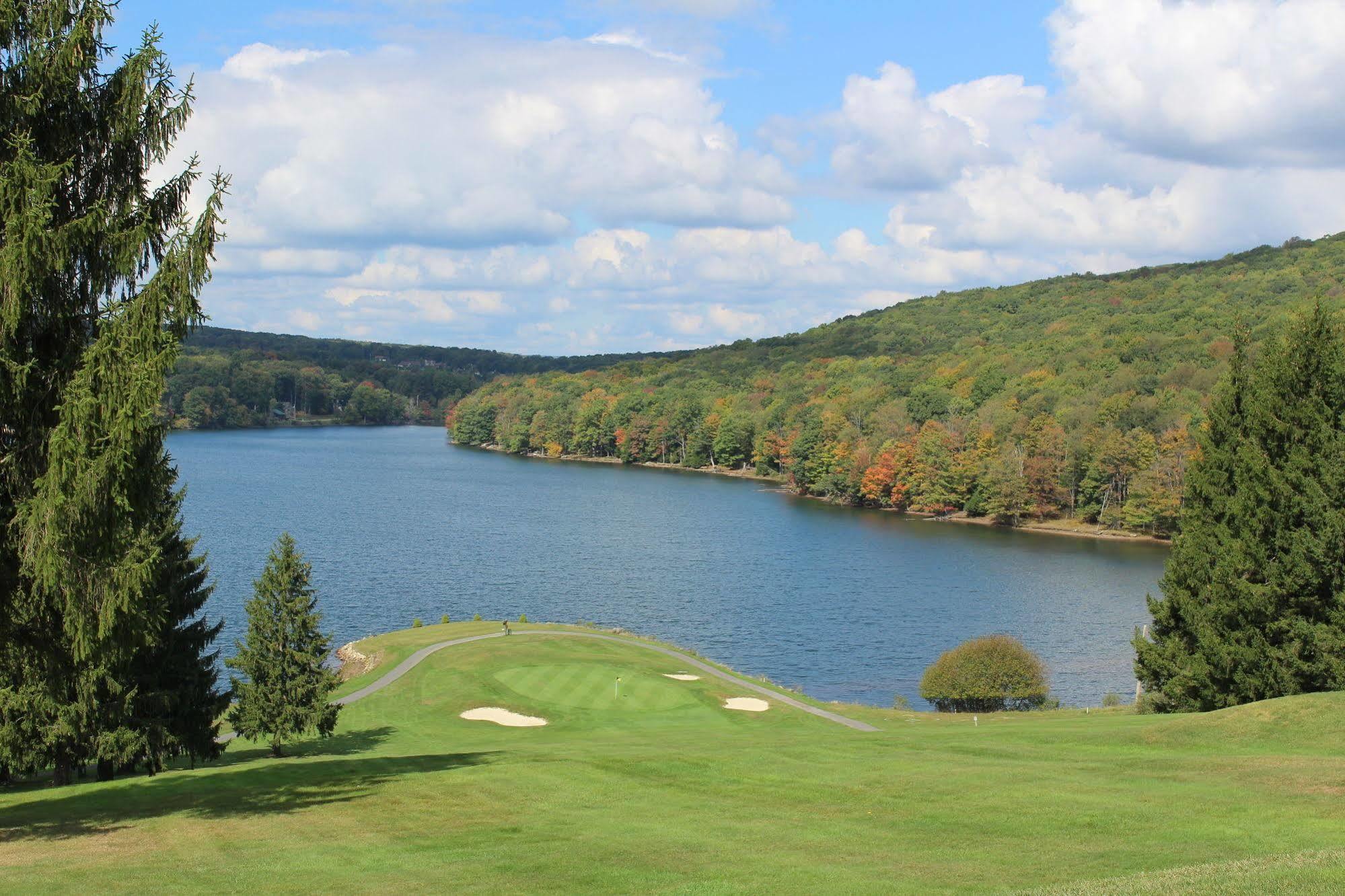 Alpine Lake Resort Terra Alta Exterior photo